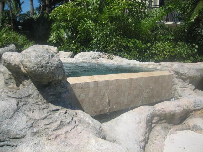 MIAMI_CUSTOM_POOLS_AND_SPAS__137__ezr.JPG