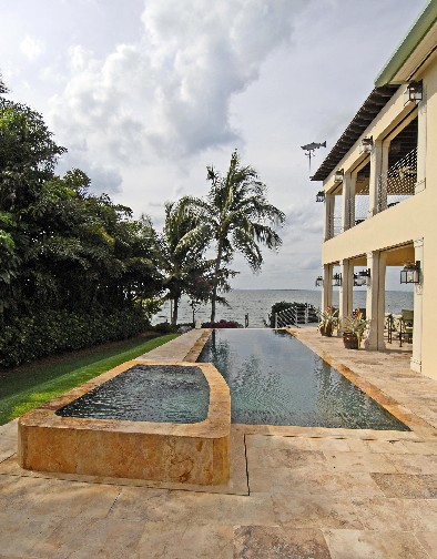 Miami_Custom_Pools_and_Spas__73_.jpg