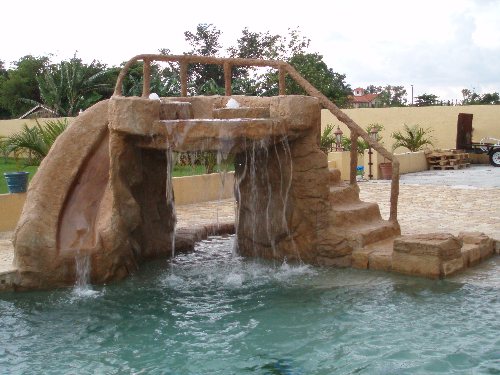 www.miamicustompoolsandspas__25_.JPG