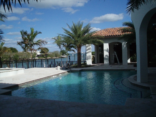 www.miamicustompoolsandspas__60_.JPG